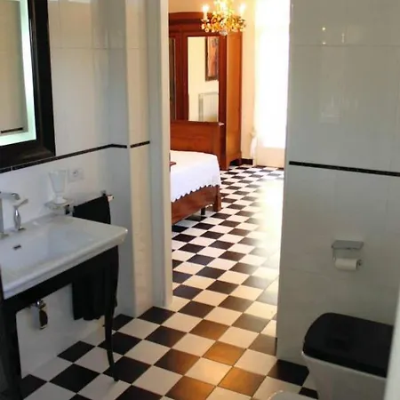 Holiday home Re Piano Le Rondini
